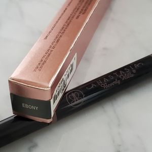 Brow definer color ebony